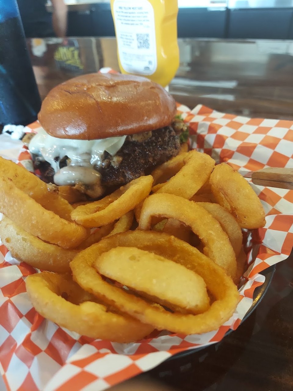 Dessert and kids' meal options on the menu.