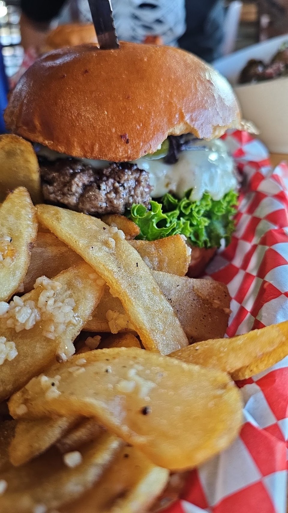 Dessert and kids' meal options on the menu.